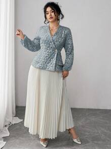Elenzga Bộ 2 món áo jacquard hoa cỡ lớn cho nữ và chân váy xếp ly - Màu xanh lam - Xem 8