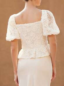 Aveloria 优雅精致花卉 3D 刺绣泡泡袖褶皱腰荷叶边下摆设计女式衬衫