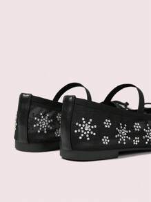 CUCCOO DOLLMOD Sepatu Loafer Datar Wanita dengan Hiasan Jaring Ikan dan Rhinestone - Hitam - View 8