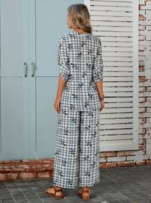 EMERY ROSE 2pcs/Set Solid V-Neck Short Sleeve Top And Allover Print Pants Leisure Vacation Outfit - Black and White - View 3