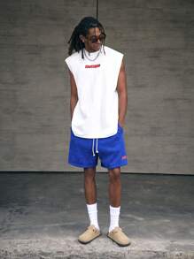 Manfinity NXTstreet Bộ đồ nam gồm áo thun dệt kim rộng in chữ và quần short cạp chun có dây rút. - Xám - Xem 5