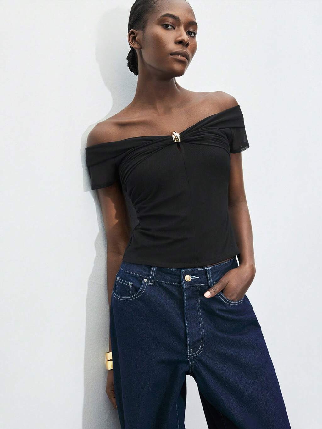 SHEIN Maija Maglietta nera da donna con spalle scoperte, maniche corte, decorazione metallica, sexy, adatta per feste, aderente, estiva, adatta per discoteca e festival