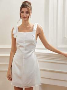 Aveloria Rosie Robe blanche mini sans manches en satin avec nœud papillon pour femmes