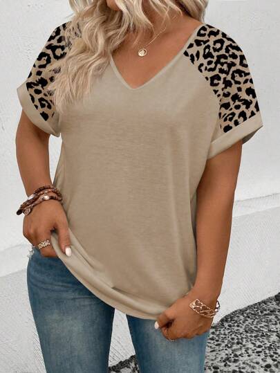 SHEIN 2025 Nouvelle arrivée Femmes Décontracté Léopard Imprimé Col V Manches Courtes Ample T-Shirt
