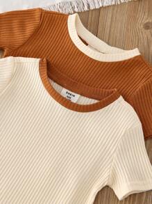 Conjunto de pijama de 4 piezas para niños pequeños con camiseta de cuello redondo con bloques de color y pantalones cortos de punto acanalado, informal y cómodo - Multicolor - Ver 4