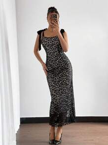 Elenzga Vestido largo ajustado con diseño floral calado para mujer