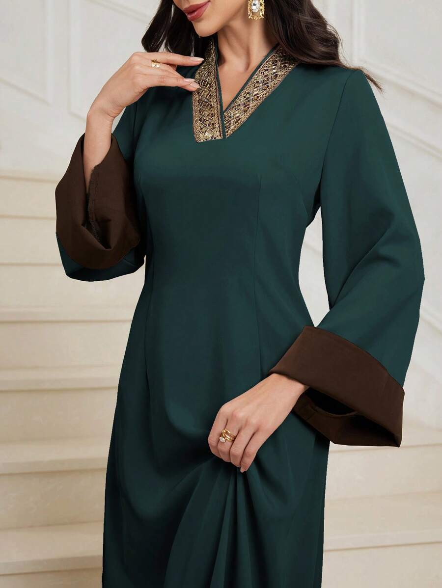 Al Najma 2024 春秋新款 V 领修身浅色阿拉伯风格连衣裙,优雅长款 Jalabiya 阿拉伯连衣裙,适合晚会/婚礼嘉宾/周年纪念,端庄 - 墨綠色 - 查看 1