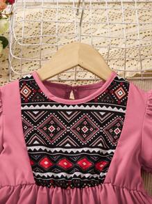 SHEIN Conjunto de 2 peças de blusa e calça estampadas modestas e casuais para meninas jovens, manga bufante vermelha