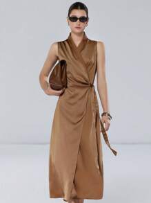 Aveloria Modichic Einfarbiges langes Kleid für Frauen mit Peter Pan-Kragen, ärmelloser Passform und Taillierung - Kaffeebraun - Übersicht 5