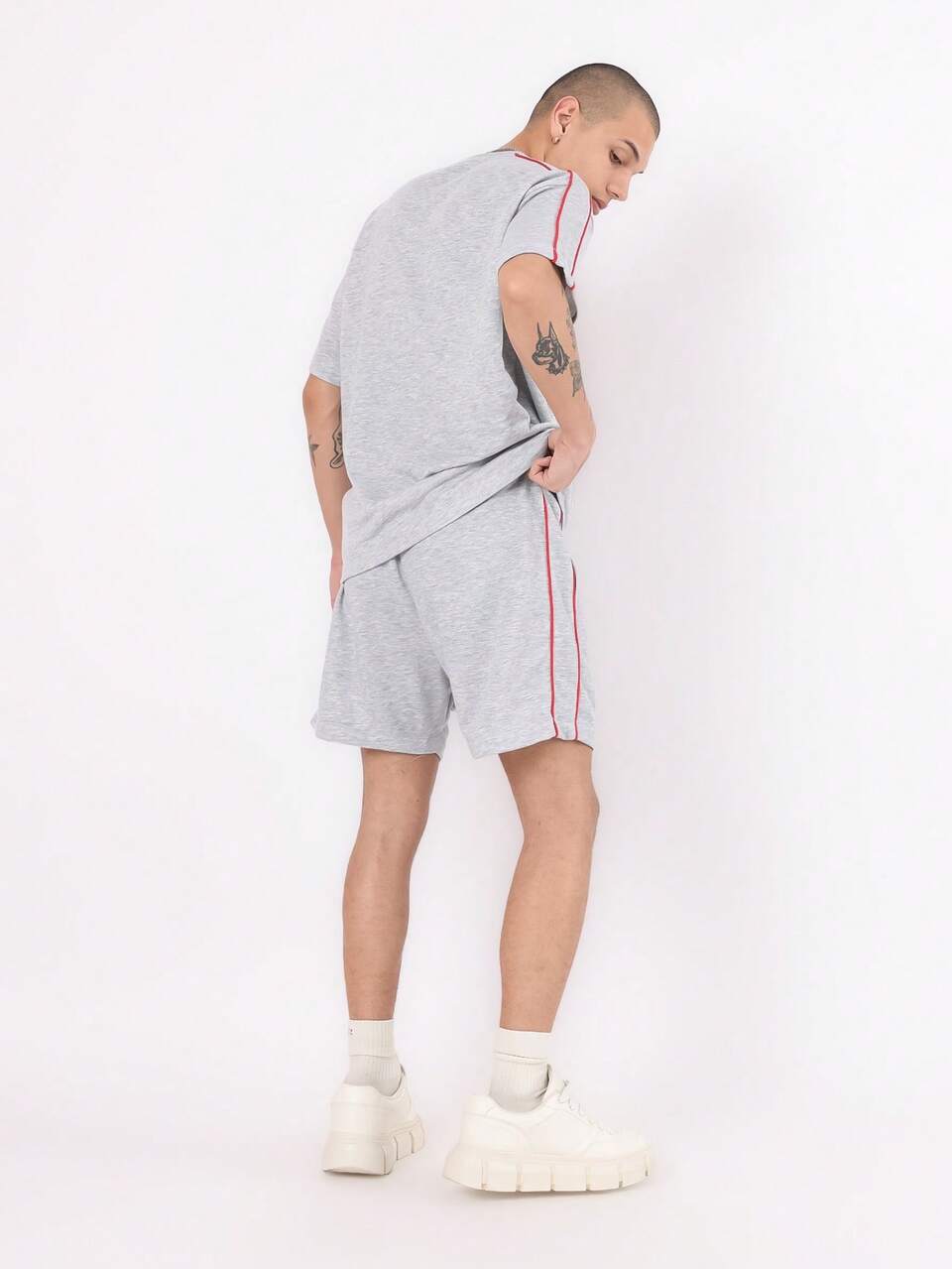 Completo coordinato da allenamento con pantaloncini con coulisse