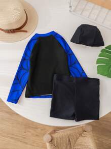 SHEIN 3pcs/Set Baju Renang Anak Laki-Laki Motif Laba-laba & Superhero Lucu Lengan Panjang, Celana Pendek, dan Topi, Cocok untuk Musim Panas, Pantai, Rekreasi, Berenang, Musim Semi - Royal Blue - View 3