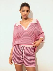 Maija Zomer 2025 Nieuwe Collectie Kleurrijke Gestreepte Ornamenten Dagelijkse Reismode Casual Zomer Strandvakantie Buiten Straat Snap Contrasterende Kleur Trekkoord Strik Ontwerp Elastische Taille Gebreide Shorts Voor Vrouwen, Bohemian Feest Bruiloft Gast Vintage Outfit, Muziekfestival, Afstudeer Brunch Kleding