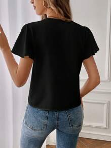 SHEIN Essnce Blusa casual de talla grande para mujer, camisa negra, blusa de vacaciones, blusa linda, camisa de manga de loto, atuendos de verano para mujer, atuendos de vacaciones, camisetas graciosas, atuendos para salir, blusas de verano lindas, blusas de hadas para vacaciones, blusa para salir, blusa de rave