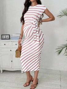 SHEIN Gaun Kasual Hamil Motif Garis-Garis Leher Bulat dengan Ikatan di Depan - Berwarna merah muda - View 5