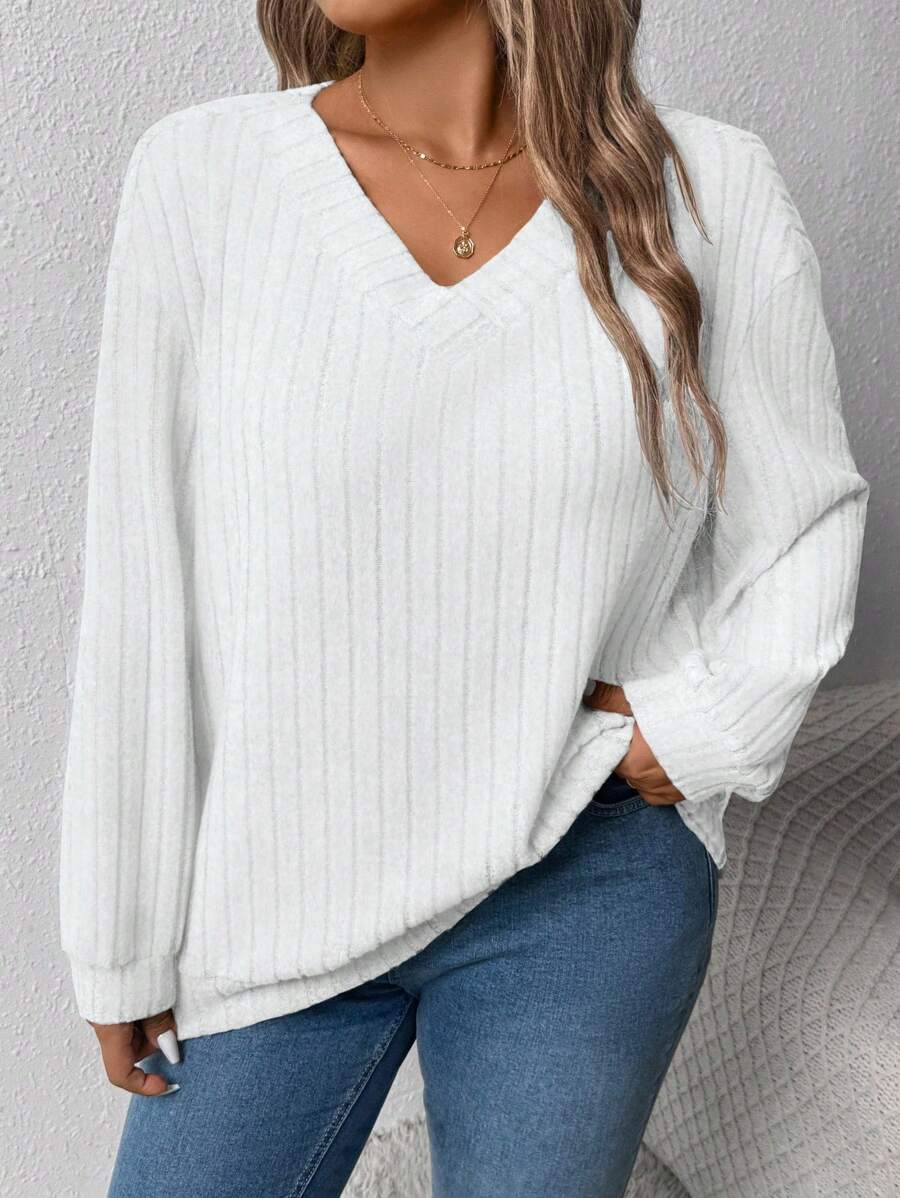 Momelise Blusa de Malha Larga com Decote V Casual e Folgada para Mulheres Plus Size, Adequada para Outono/Inverno, Formatura, Volta às Aulas, Formatura, Professor, Volta às Aulas no Outono - Branco - Visão 1
