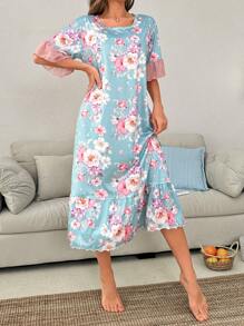 SHEIN ثوب نوم طويل مطبوع بزهور، مزين بكشكشات ونقشات تباين الألوان، مثالي للصيف والعطلات