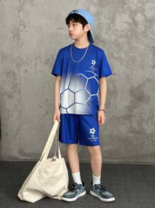 Set de 2 piezas con camiseta de manga corta y pantalones cortos con estampado de fútbol para niños preadolescentes