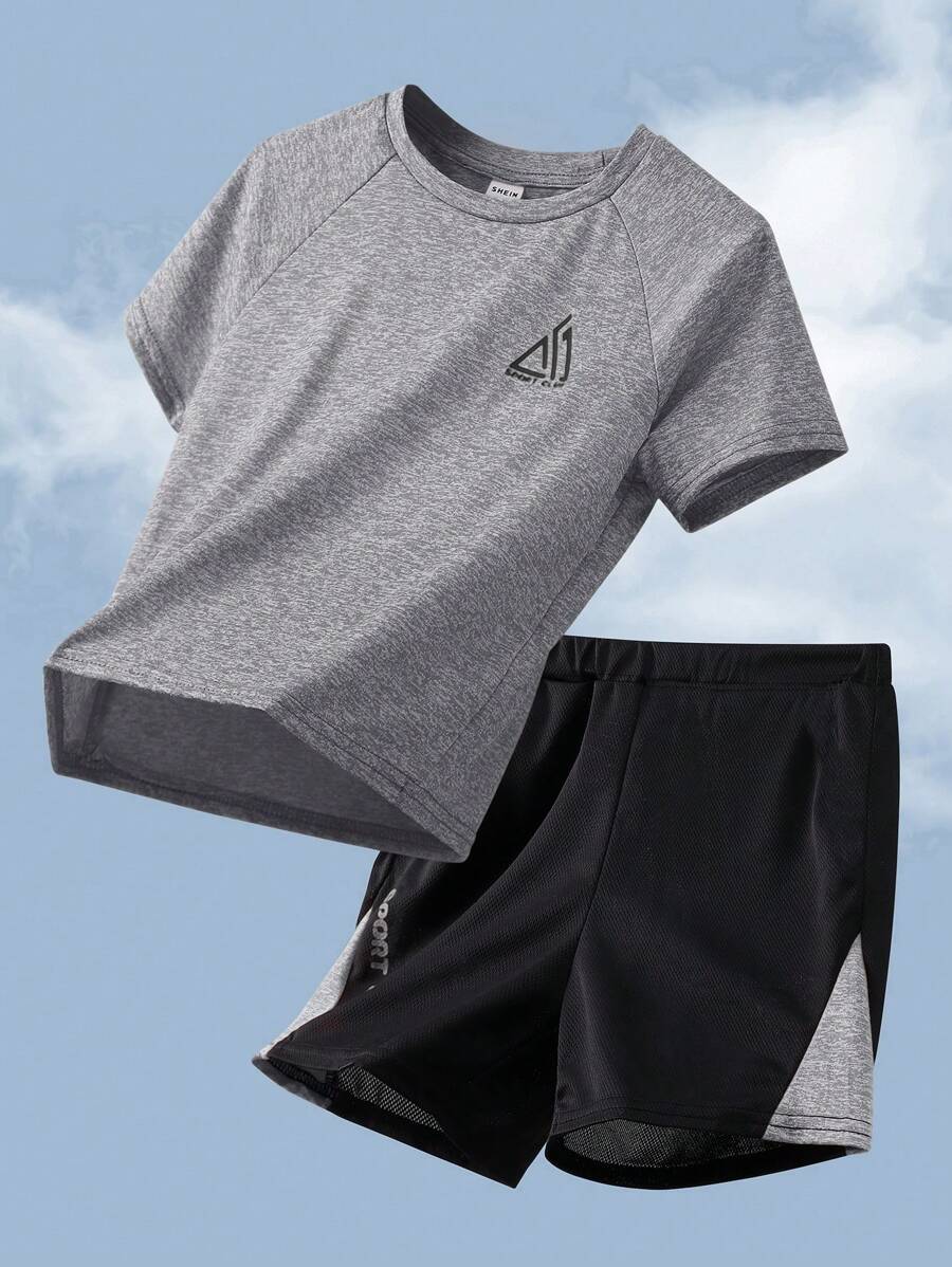 SHEIN 2 件装青少年男孩拼色印花 T 恤和短裤运动套装 - 灰色 - 查看 1