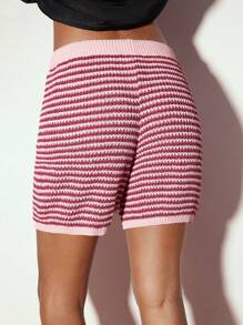 Maija Zomer 2025 Nieuwe Collectie Kleurrijke Gestreepte Ornamenten Dagelijkse Reismode Casual Zomer Strandvakantie Buiten Straat Snap Contrasterende Kleur Trekkoord Strik Ontwerp Elastische Taille Gebreide Shorts Voor Vrouwen, Bohemian Feest Bruiloft Gast Vintage Outfit, Muziekfestival, Afstudeer Brunch Kleding