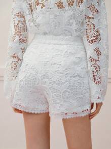 MOTF PREMIUM Pantalones cortos con bolsillos sesgados de encaje guipur - Blanco - Ver 6