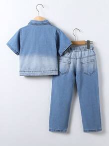 Young Boys' Washed Gradient Color Patch Pocket Bear Logo Loose Denim Outfit, Casual Street Style - Medium Wash - View 2