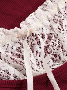 Dazy Plus Blusa de talla grande con encaje contrastante y manga corta ajustada, top rojo primavera/verano, blusas lindas