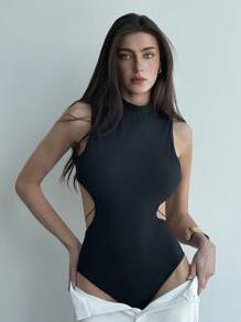 Aloruh Nouveau body sexy noir sans dos à décoration de croisillons, sans manches. Ajusté à la peau et affinant