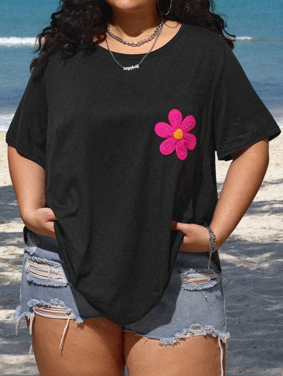 SHEIN CURVE+ Summer Women Plus Size Casual Round Neck Pocket 3D Flower Print White T-Shirt - Black - View 1