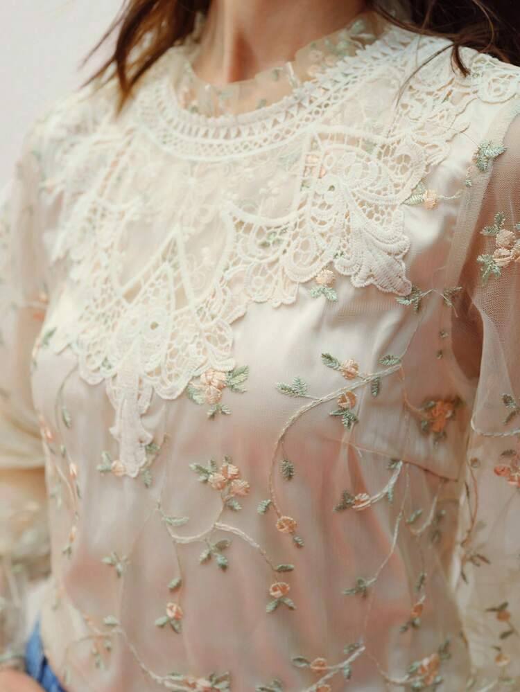 CONTRAST LACE FLORAL EMBROIDERY BLOUSE