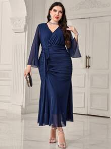 Modelyn Abito elegante da donna taglia grande, monocolore, con scollo a V incrociato, maniche a campana arricciata e orlo a coda di pesce