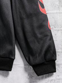 SHEIN Conjunto de 2 piezas compuesto por chaqueta con capucha con estampado de personaje de anime y pantalones con diseño de llamas, estilo fashion gótico para adolescentes, adecuado para uso diario en otoño/invierno - Multicolor - Ver 3