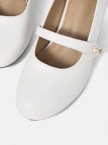 CUCCOO HITCHD Round Toe Pearl Embellished Chunky High Heel Women's Pumps