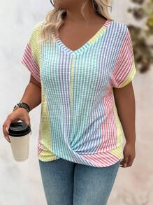 EMERY ROSE Áo thun nữ tay ngắn cổ chữ V họa tiết cầu vồng viền xoắn viền cầu vồng cỡ lớn, thiết kế thời trang và thon gọn - Nhiều màu - Xem 3
