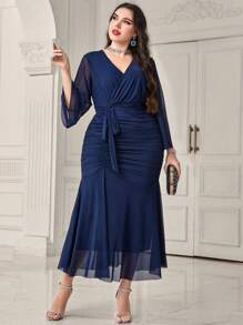 Modelyn Abito elegante da donna taglia grande, monocolore, con scollo a V incrociato, maniche a campana arricciata e orlo a coda di pesce