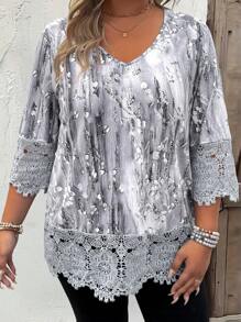 EMERY ROSE Plus Size Women's Elegant Floral Print Lace Trim 3/4 Sleeve Knit Top, Versatile For Spring & Summer - Grey - View 5