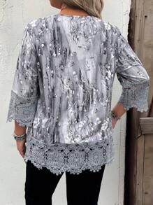 EMERY ROSE Plus Size Women's Elegant Floral Print Lace Trim 3/4 Sleeve Knit Top, Versatile For Spring & Summer - Grey - View 2