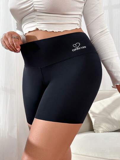 SHEIN 1pc Women Plus Size Letter Heart Printed Boxer Briefs