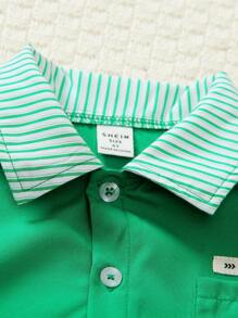 SHEIN Young Boys Summer Fashion Two-Piece Suit, A Green And White Striped Color Matching Drop Shoulder Short-Sleeved Shirt, Simple Lapel Design, Small Letter Badge On The Top, Three-Dimensional Pocket Decoration, And A Pair Of Elastic And Comfortable Elastic Waistband And Trouser Legs, Knee Length Shorts Casual Suit, Suitable For Daily Outings, Travel, Vacation, Suitable For Summer - Green - View 6