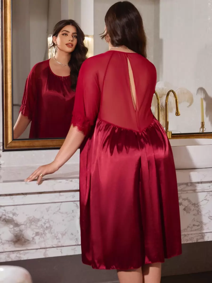 MuseNap CURVE Nuisette grande taille à manches courtes avec patchwork de satin, tulle et dentelle, pour l'automne - Rouge foncé - Voir 1
