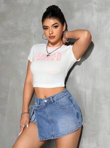 SHEIN PETITE 女士侧系腰带口袋不对称下摆牛仔短裙 - 淺色水洗藍 - 查看 3