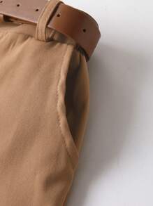 SHEIN Shorts casuales y cómodos de tejido en unicolor con cinturón para niño, versátiles para primavera y verano - Caqui - Ver 4