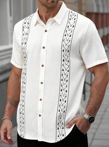 Manfinity CasualCool Camisa informal de manga corta y abotonadura sencilla con estampado gráfico para hombres de talla grande