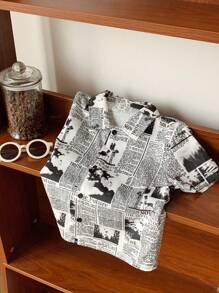 Kids Boy Casual Newspaper Print Turndown Collar Zip-Up Short Sleeve Woven Shirt, Suitable For Commuting, School, Daily Life, Vacation, Sports, Spring/Summer/Autumn/Winter