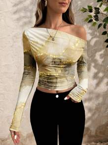 Maryam Alam Camiseta cropped de manga larga con cuello asimétrico y estampado floral de artista, adecuada para todas las estaciones, camisetas gráficas, ropa western de rave