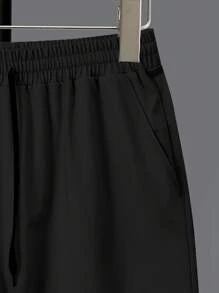 Manfinity RSRT Zestaw męski plus size z krótkim rękawem i nadrukiem drzewa kokosowego składający się z koszulki i spodenek