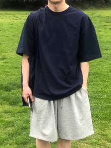 DAZY Plain Solid Navy Men's T-Shirt, Fashionable Simple Design, Suitable For Summer - Blue - View 1