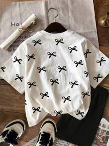 SHEIN Leap Crew 2pcs/Set Tween Girls Casual Minimalist Black Bow Print Short Sleeve T-Shirt And Shorts Set, Suitable For Summer