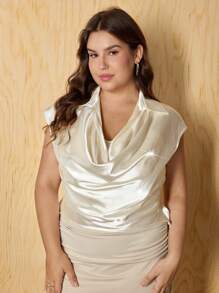 SHEIN MOD Camicetta senza maniche in raso con scollo a V, vestibilità curvy, elegante da lavoro, outfit quotidiano, outfit da appuntamento, romantica all'francese