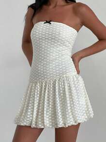 SHEIN Essnce 2025 Summer Essentials For Women - Beige Lace Bandeau Strapless White Mini Dress With Bow Detail & Bubble Hem, Casual Chic Day To Night Outfits, Versatile Beachwear & Street Style Dress, Summer Vacation Outfits For Date Nights, Pool Parties, Daily Wear