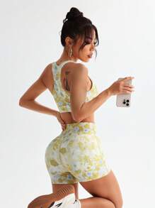 Dewbera Women Floral Print Cropped Tank Top And Shorts Activewear Set - Multicolor - View 1